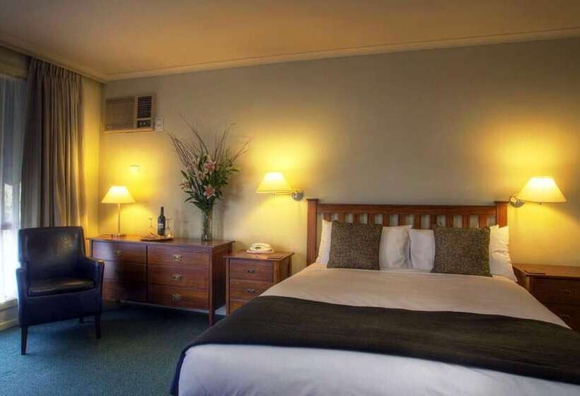 בית מלון כפרי Ringwood Lake Inn