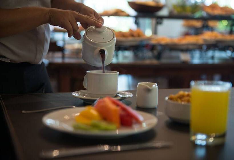 Отель Saint George