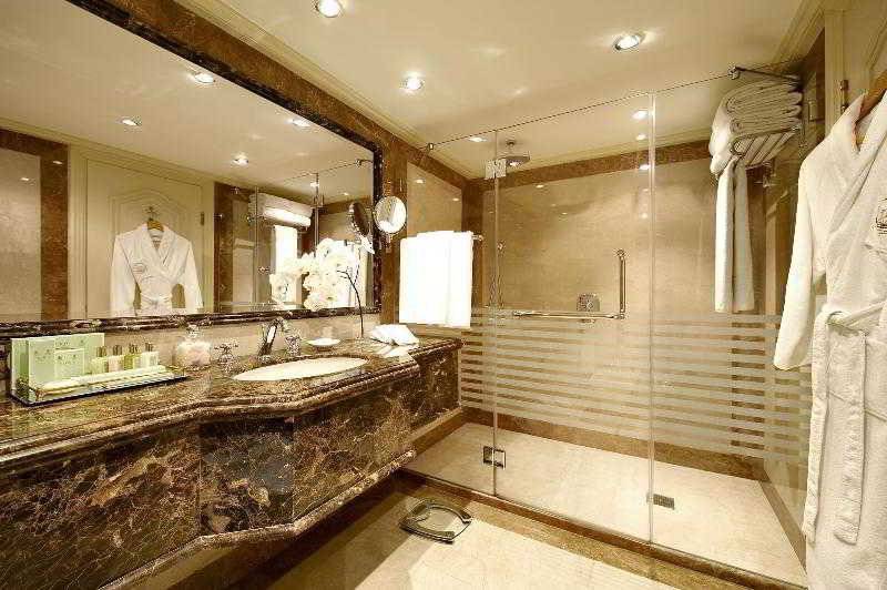 Sheraton Kuwait, A Luxury Collection Hotel, Kuwait City