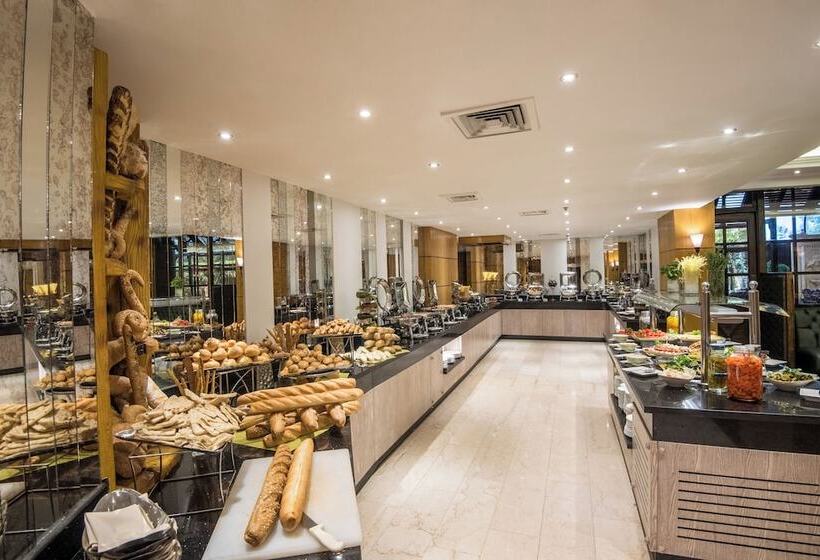 Sonesta Hotel Tower & Casino Cairo