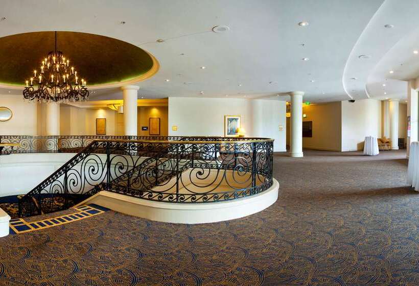 Stamford Plaza Sydney Airport Hotel & Conference Centre