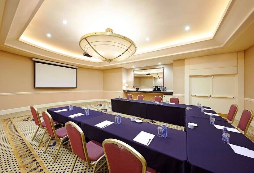 Stamford Plaza Sydney Airport Hotel & Conference Centre