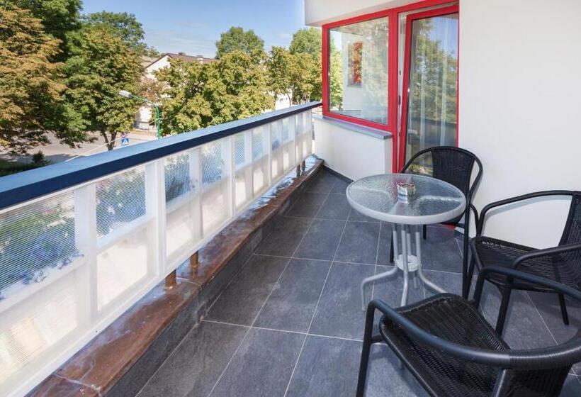 هتل Tauras Center