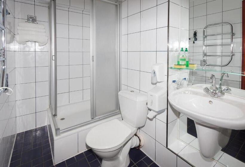 هتل Tauras Center