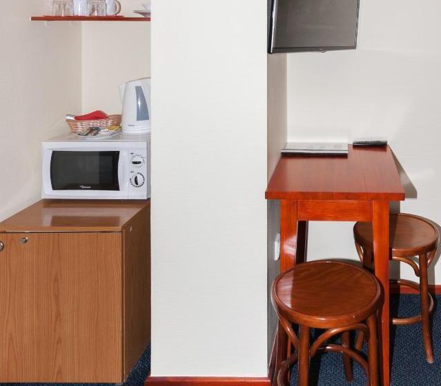 هتل Tauras Center