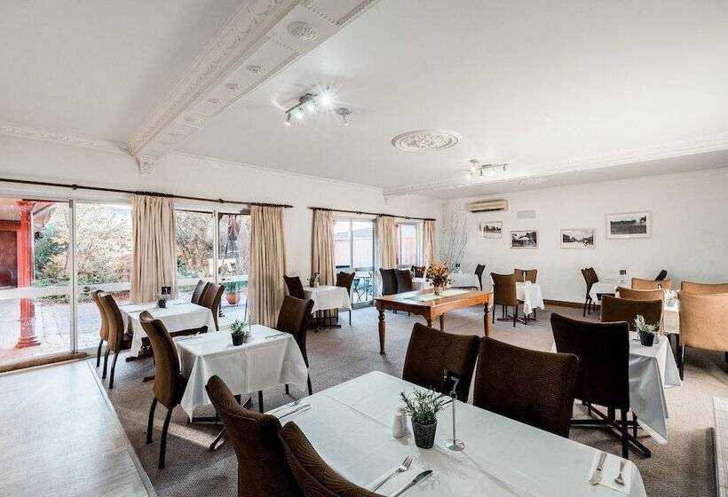 בית מלון כפרי The Henry Parkes Tenterfield