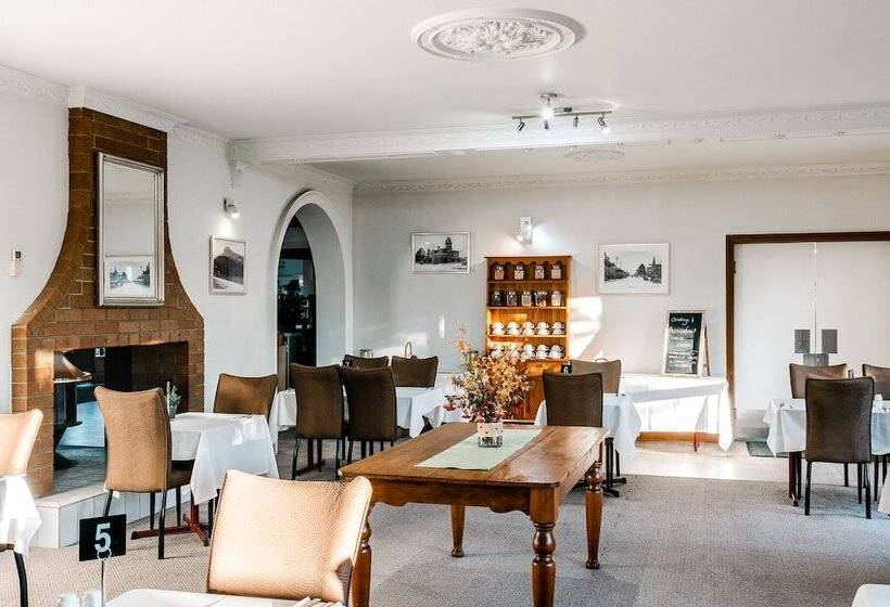 בית מלון כפרי The Henry Parkes Tenterfield