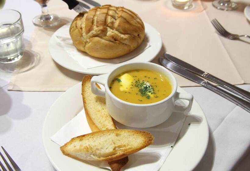 בית מלון כפרי The Henry Parkes Tenterfield