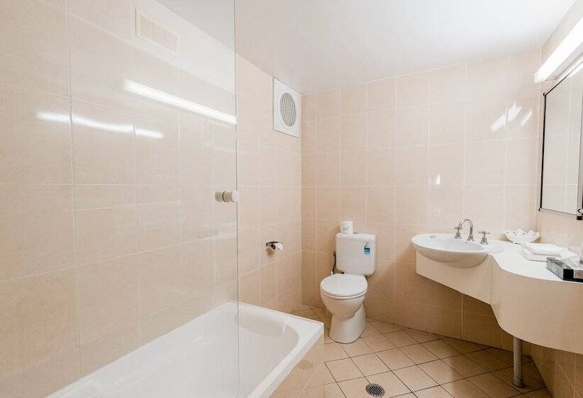 בית מלון כפרי The Henry Parkes Tenterfield