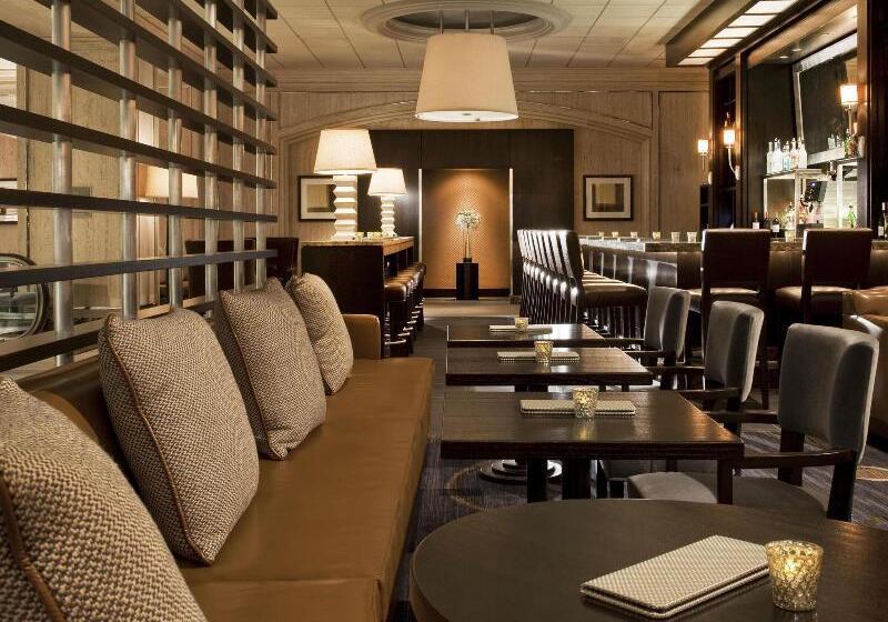 Отель The Westin Oaks Houston At The Galleria