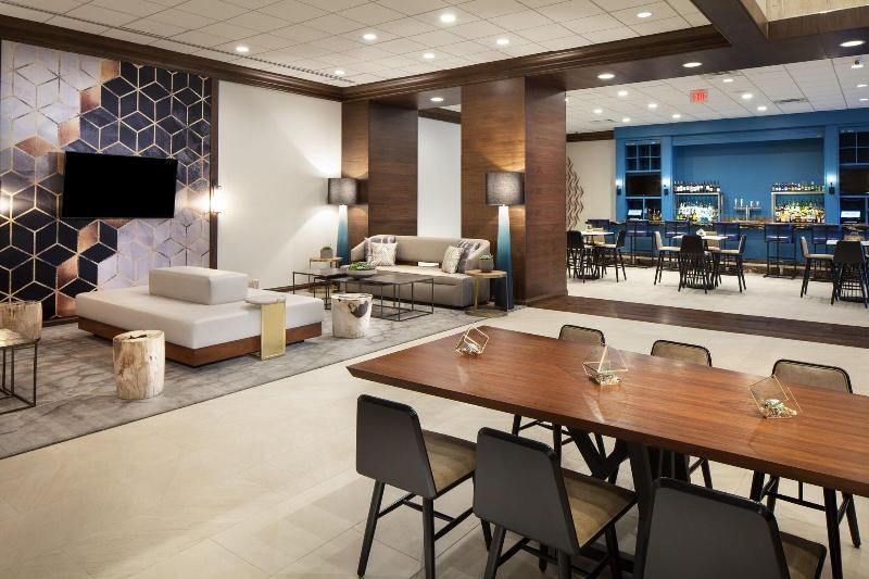 Отель The Westin Oaks Houston At The Galleria