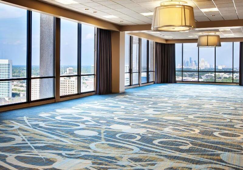 Отель The Westin Oaks Houston At The Galleria