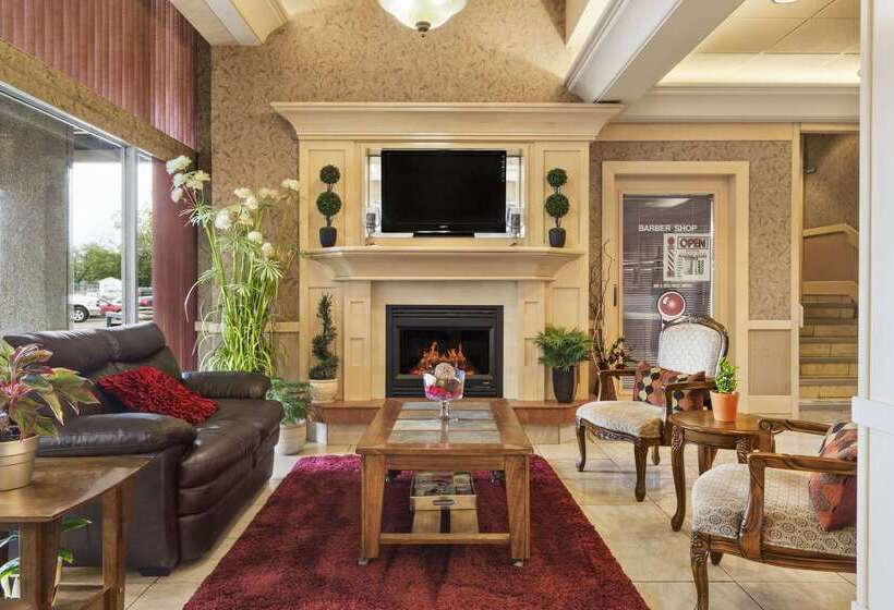 فندق Travelodge By Wyndham Edmonton East