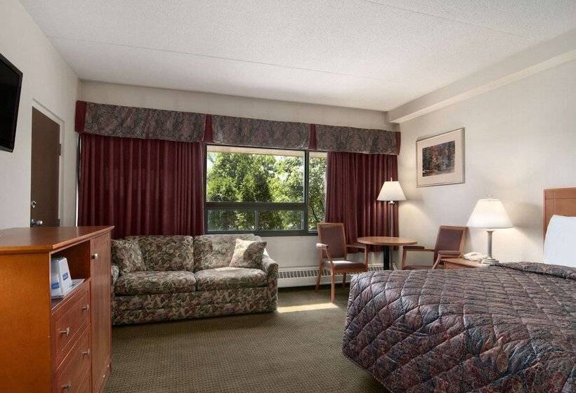 فندق Travelodge By Wyndham Edmonton East