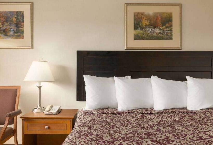 فندق Travelodge By Wyndham Edmonton East