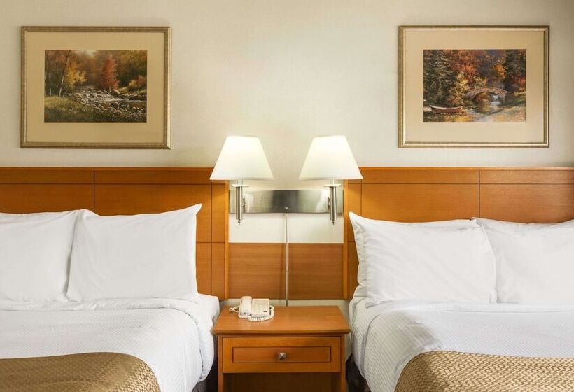 فندق Travelodge By Wyndham Edmonton East