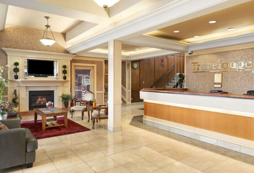 فندق Travelodge By Wyndham Edmonton East