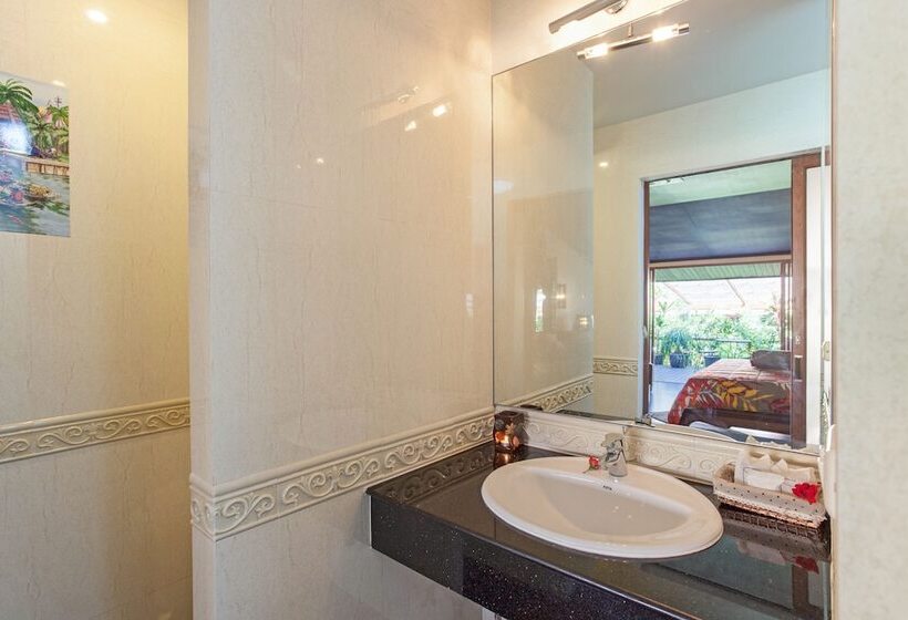 Отель Tropica Bungalow Beach