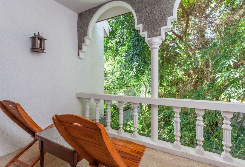 Отель Tropica Bungalow Beach