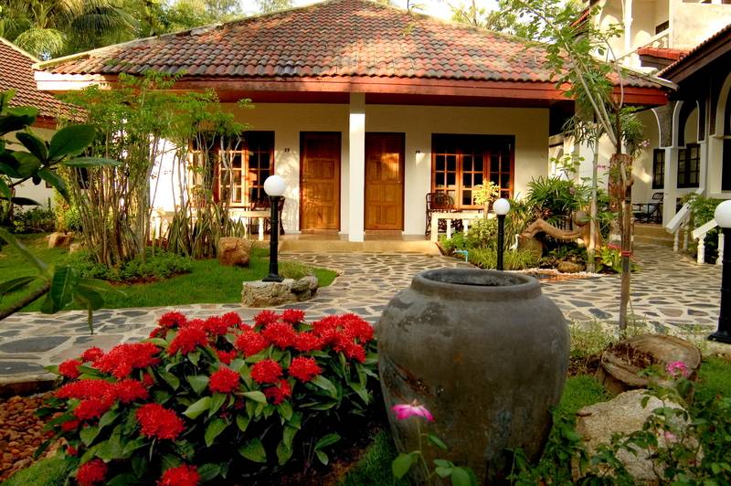 Отель Tropica Bungalow Beach