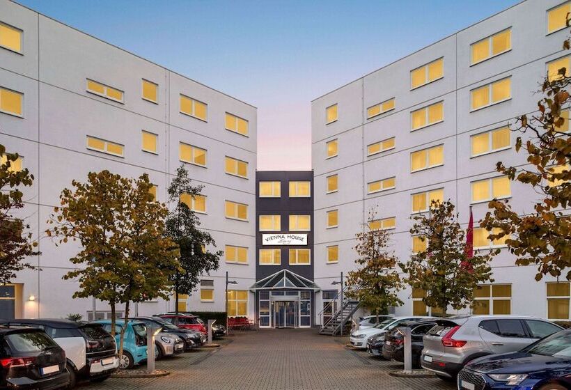 בית מלון כפרי Vienna House Easy By Wyndham Neckarsulm