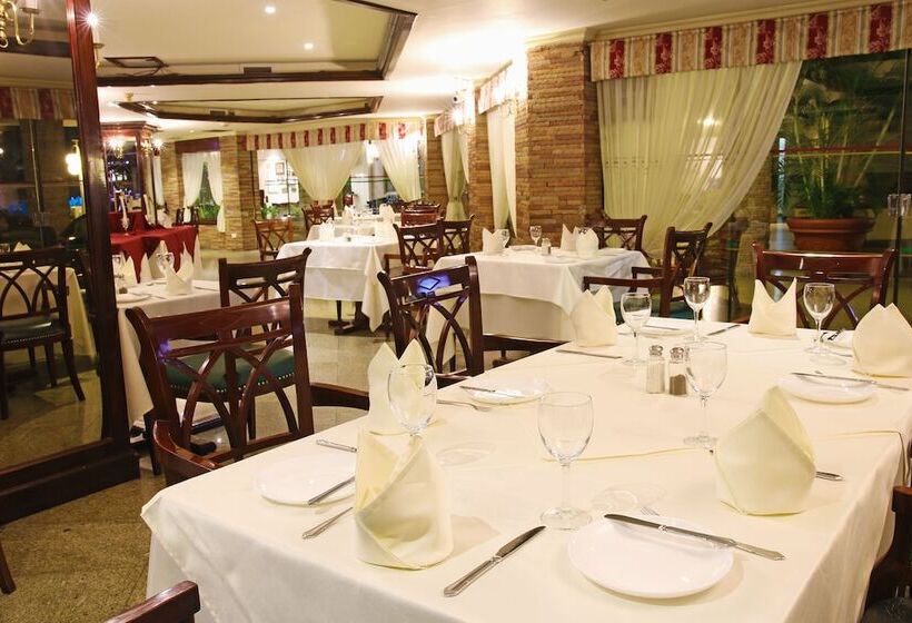 هتل Yotau All Suites