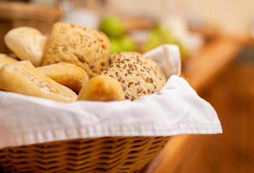 ホテル Zum Steinhof