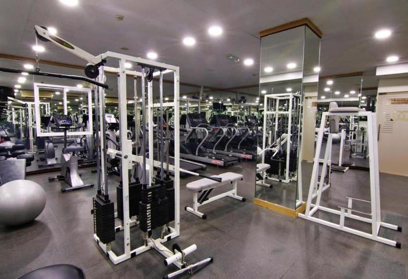 هتل Majan Continental