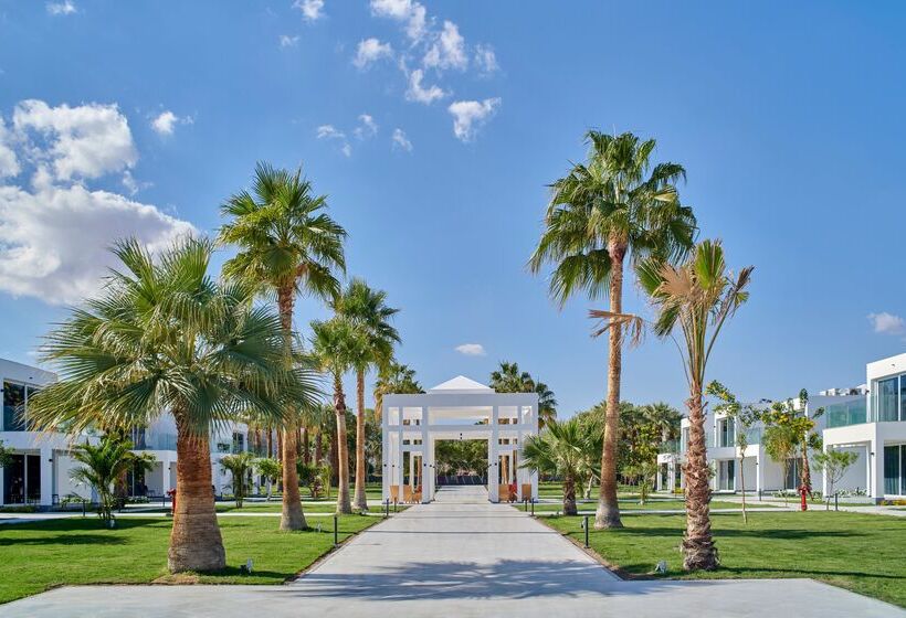 Maritim Jolie Ville Resort & Casino