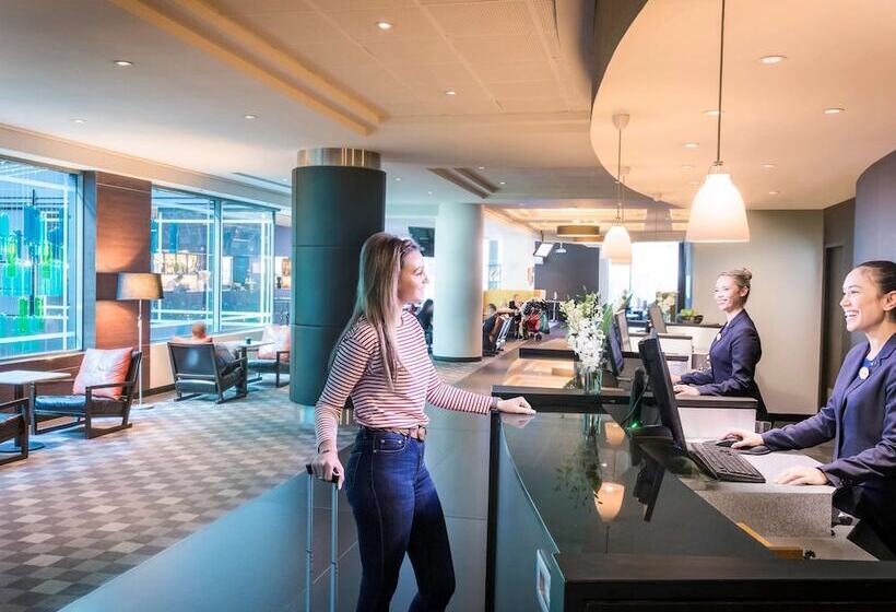 Novotel Melbourne On Collins