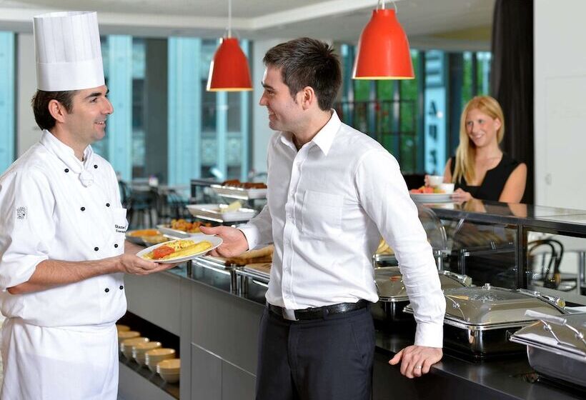 Novotel Melbourne On Collins