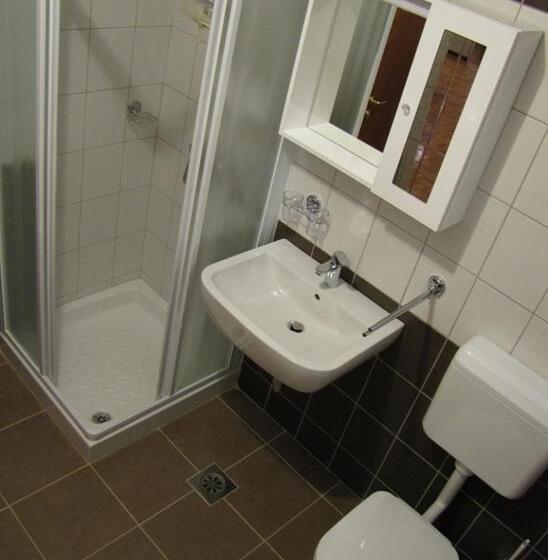 پانسیون Guesthouse Zorko Gostilna Domen