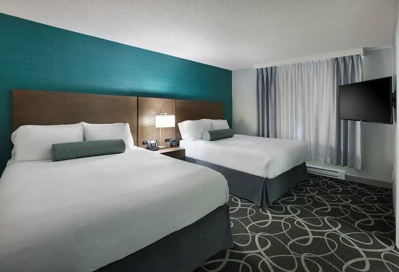 Radisson Suites Hotel Toronto Airport