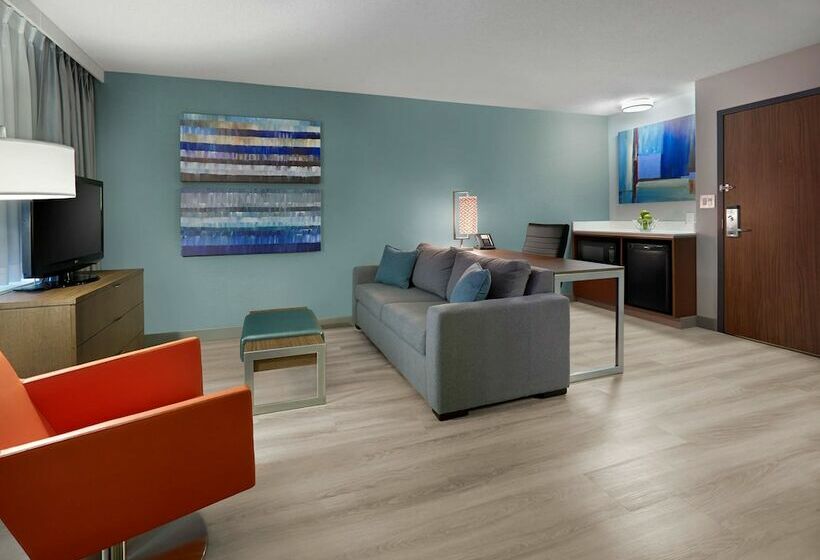 Radisson Suites Hotel Toronto Airport