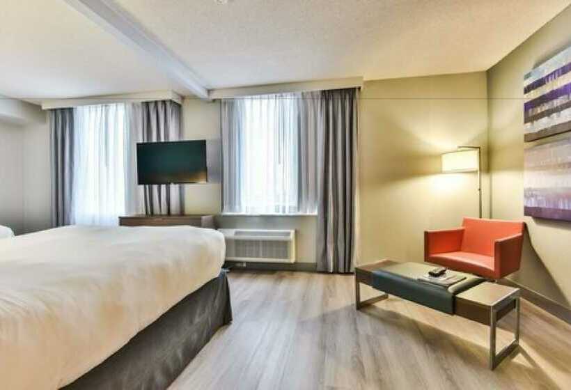 Radisson Suites Hotel Toronto Airport