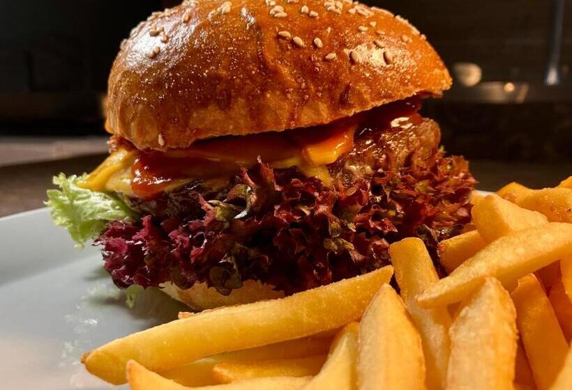 öreg Tó Hotel és Rendezvénytér