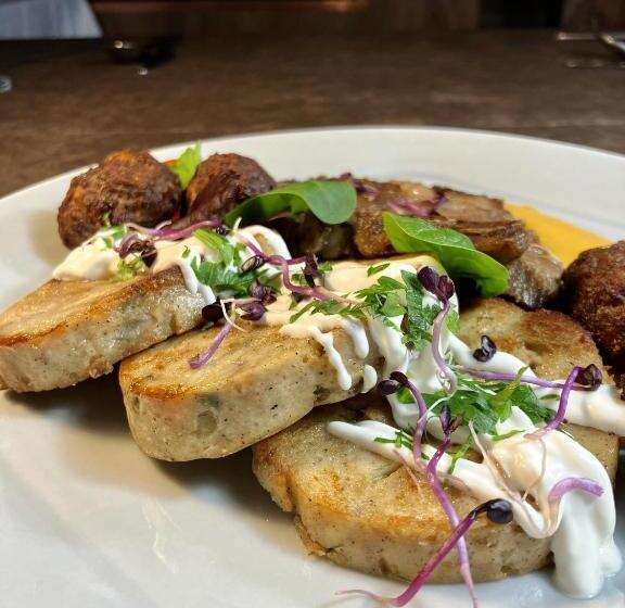 öreg Tó Hotel és Rendezvénytér