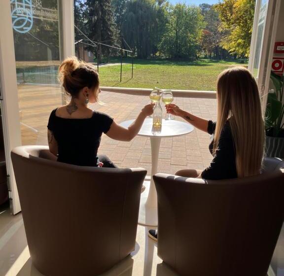 öreg Tó Hotel és Rendezvénytér