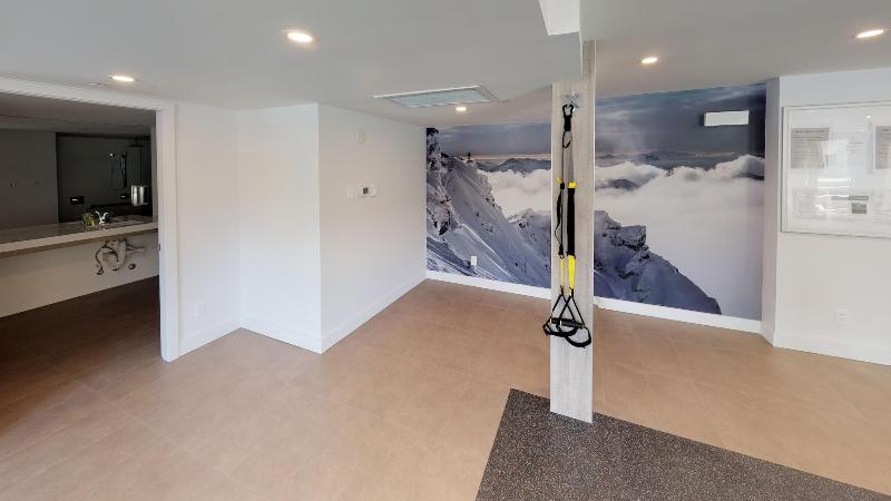 استراحتگاه Le Chamois By Whistler Premier