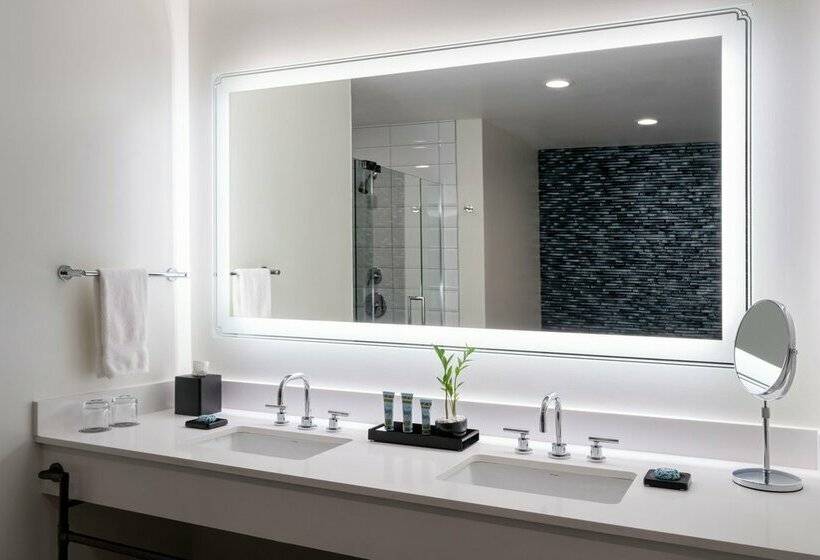 The Vinoy Resort & Golf Club, Autograph Collection