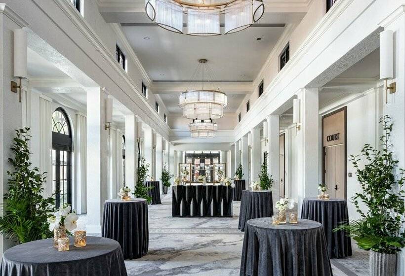 The Vinoy Resort & Golf Club, Autograph Collection