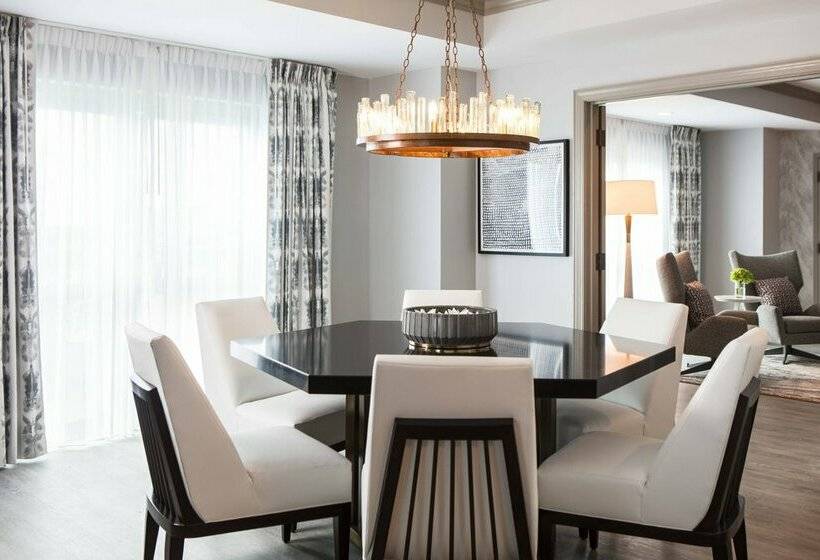 The Vinoy Resort & Golf Club, Autograph Collection