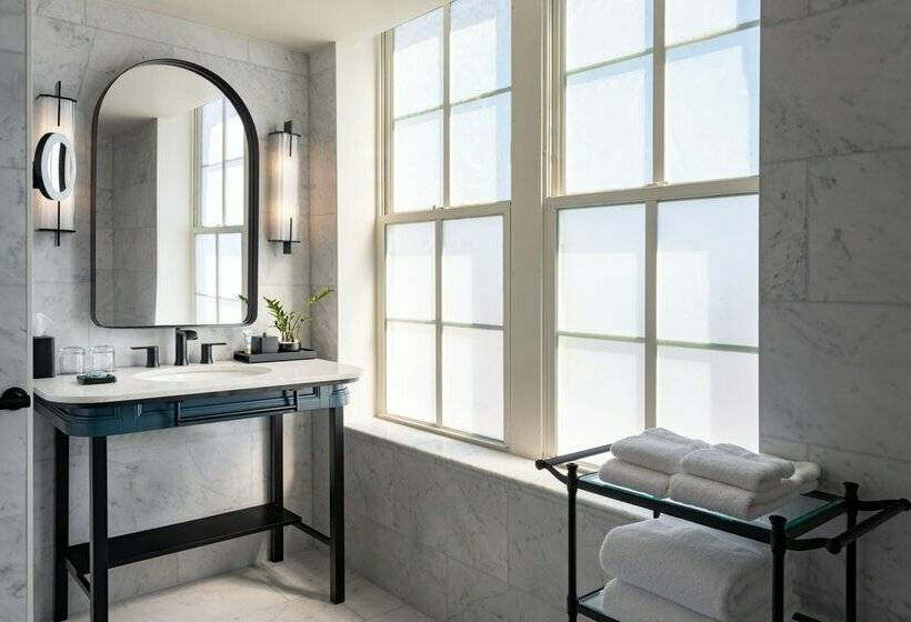 The Vinoy Resort & Golf Club, Autograph Collection