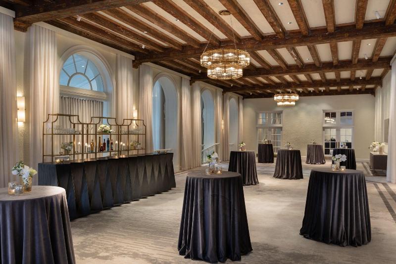 The Vinoy Resort & Golf Club, Autograph Collection