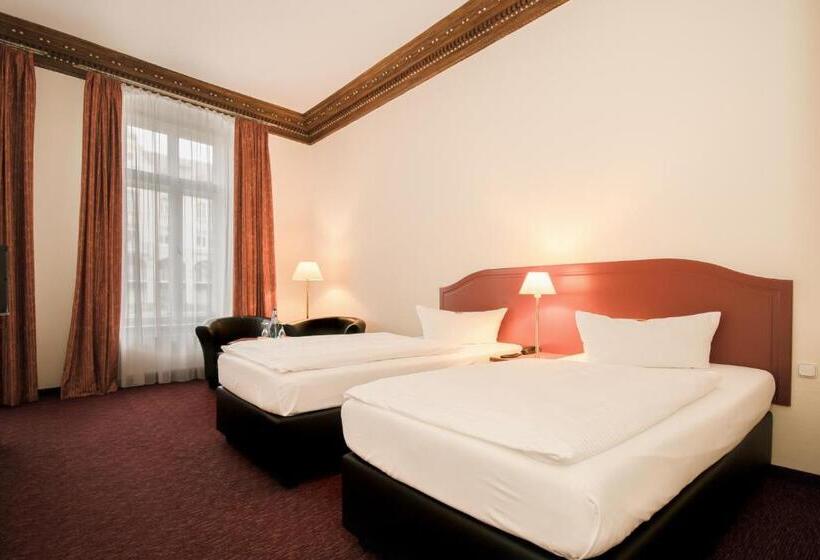 Akzent Hotel Am Goldenen Strauss