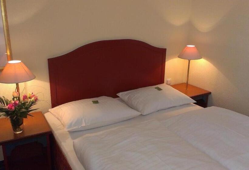 Akzent Hotel Am Goldenen Strauss