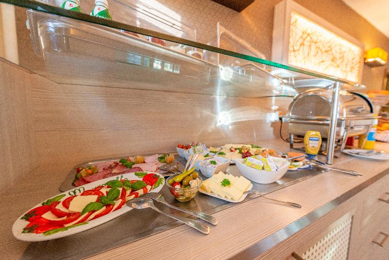 Das Hotel An Der Stadthalle   Rostock Hbf