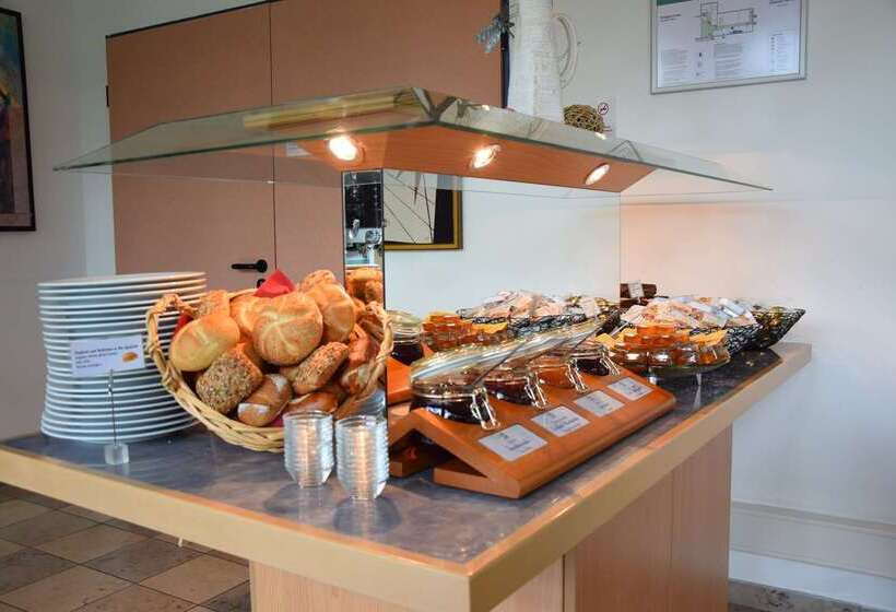 هتل Amber Econtel