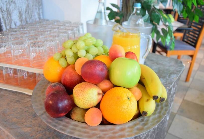 هتل Amber Econtel