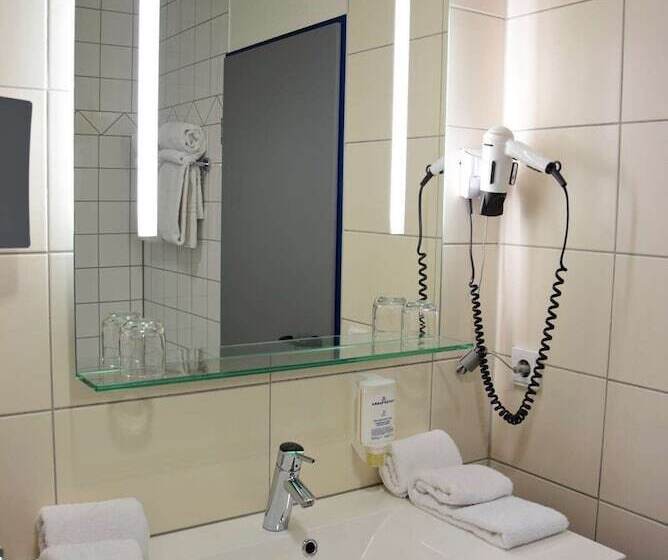 هتل Amber Econtel